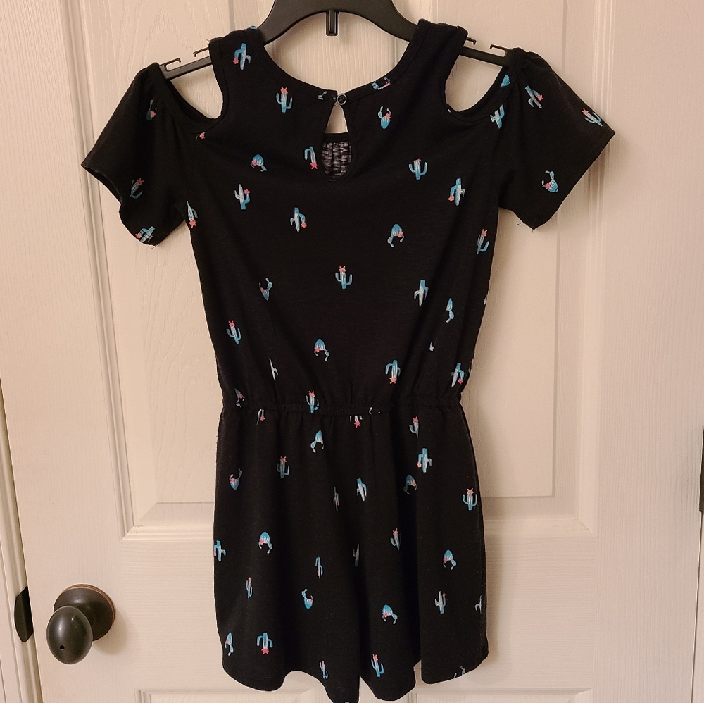 Mudd Cold Shoulder Romper - Picture 2 of 6